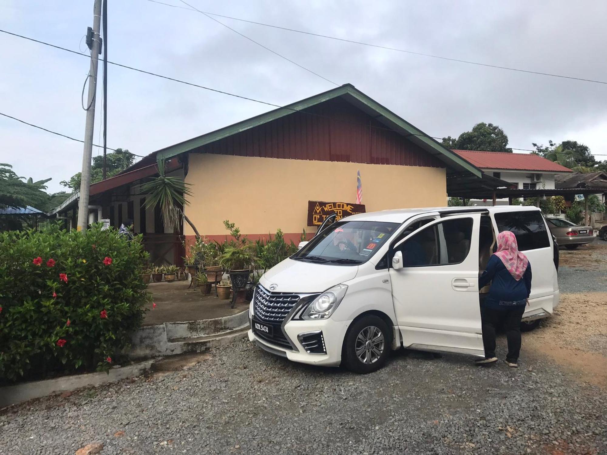 OYO 90618 D'tahan Motel Taman Negara Kuala Tahan Exterior foto